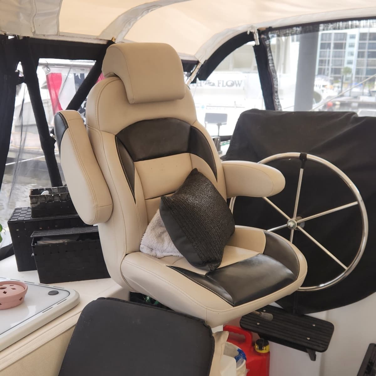 1998 Endeavour Catamaran 36 - Photo 17