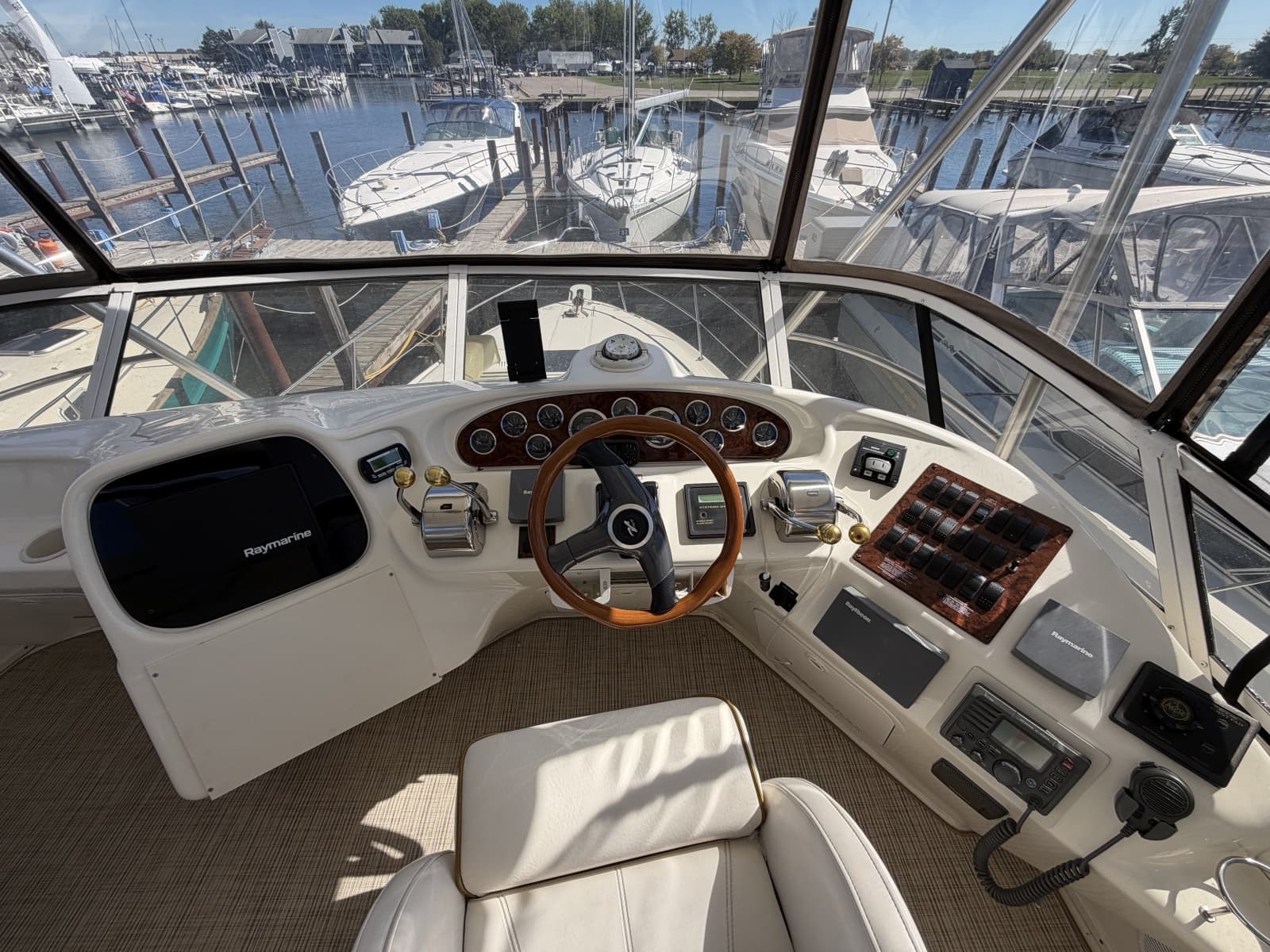2000 Sea Ray 380 Aft Cabin - Photo 36