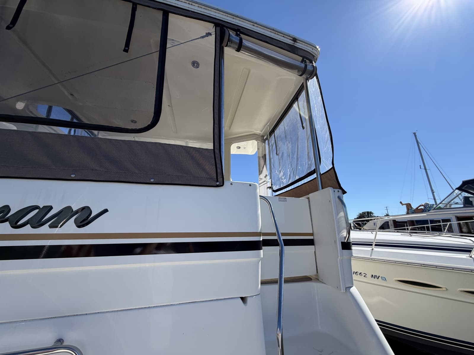 2000 Sea Ray 380 Aft Cabin - Photo 23