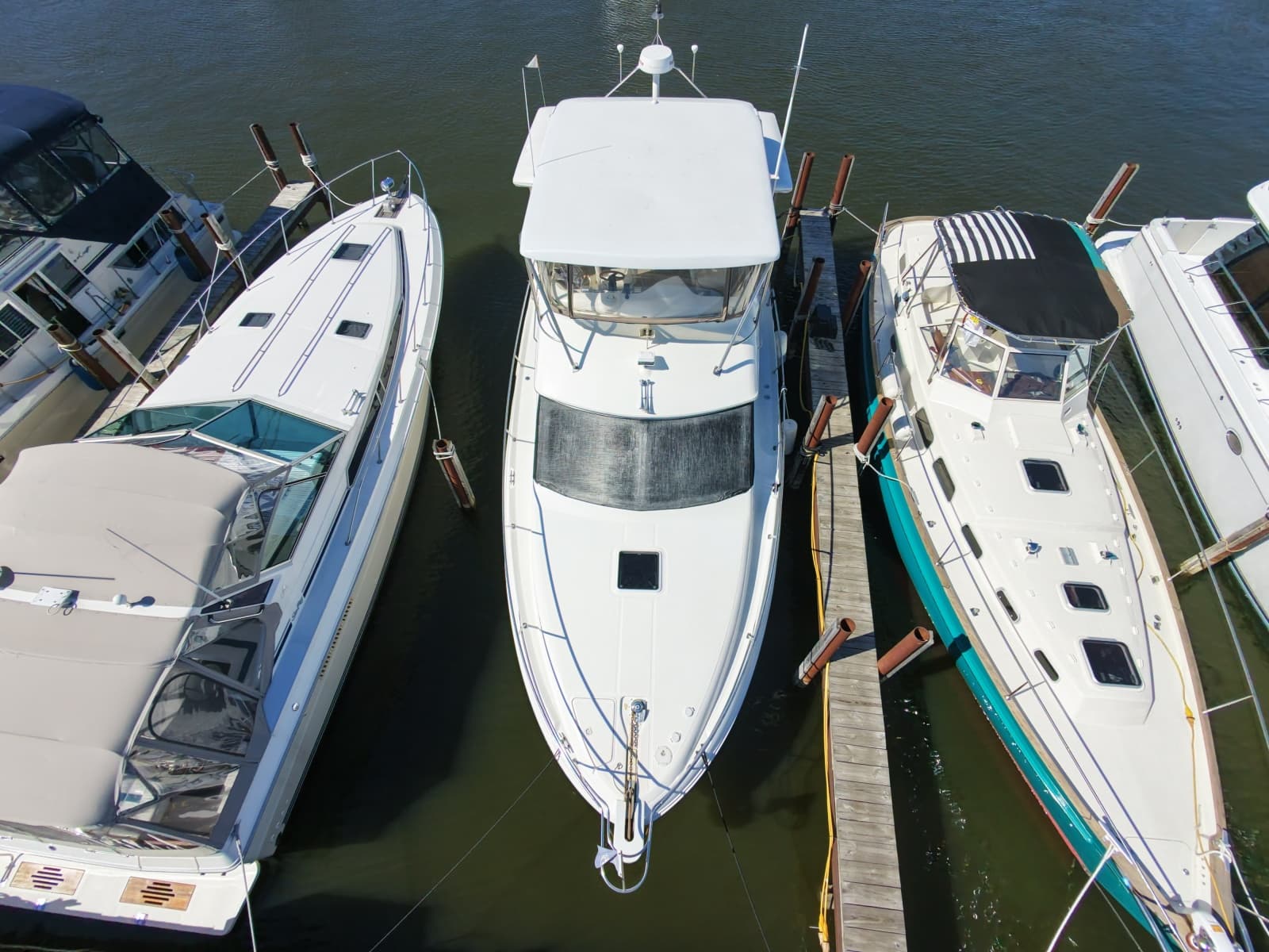 2000 Sea Ray 380 Aft Cabin - Photo 12