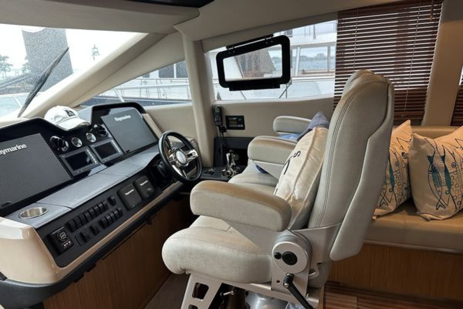2018 Sea Ray L590 - Photo 10
