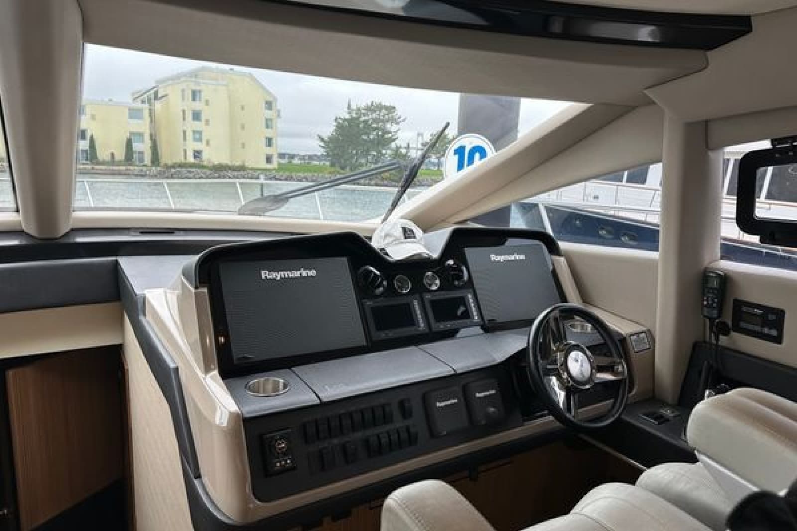 2018 Sea Ray L590 - Photo 9