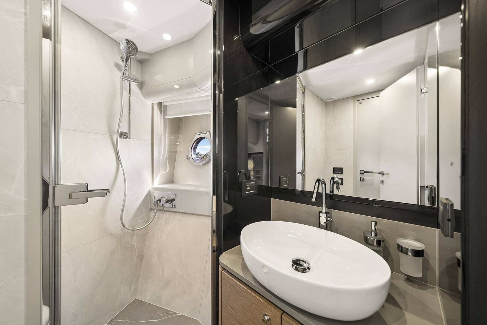 2022 Absolute Navetta 58 - Photo 57