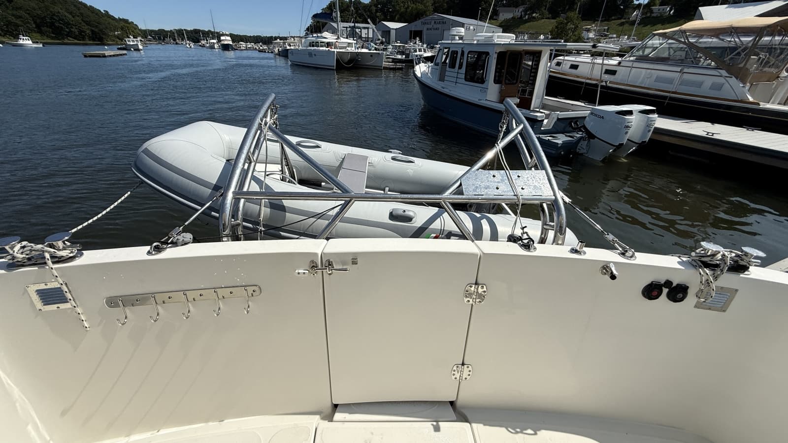 2012 American Tug  - Photo 21