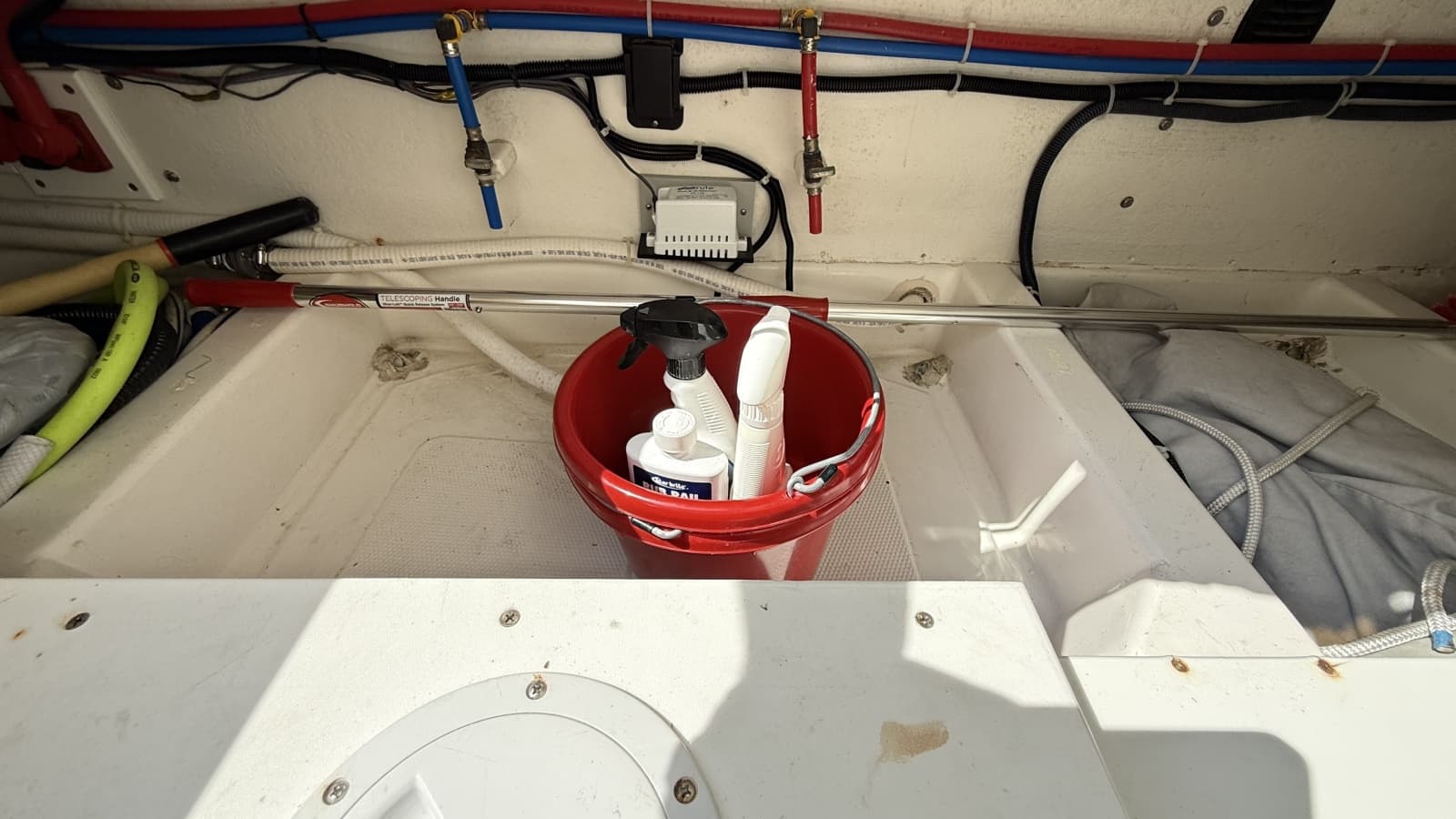 2012 American Tug  - Photo 27
