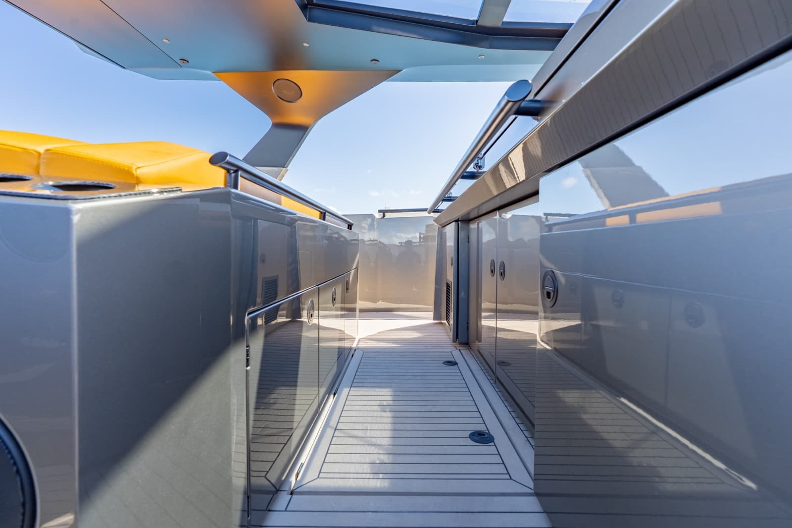 2026 Vanquish Yachts 55 Veloce - Photo 11