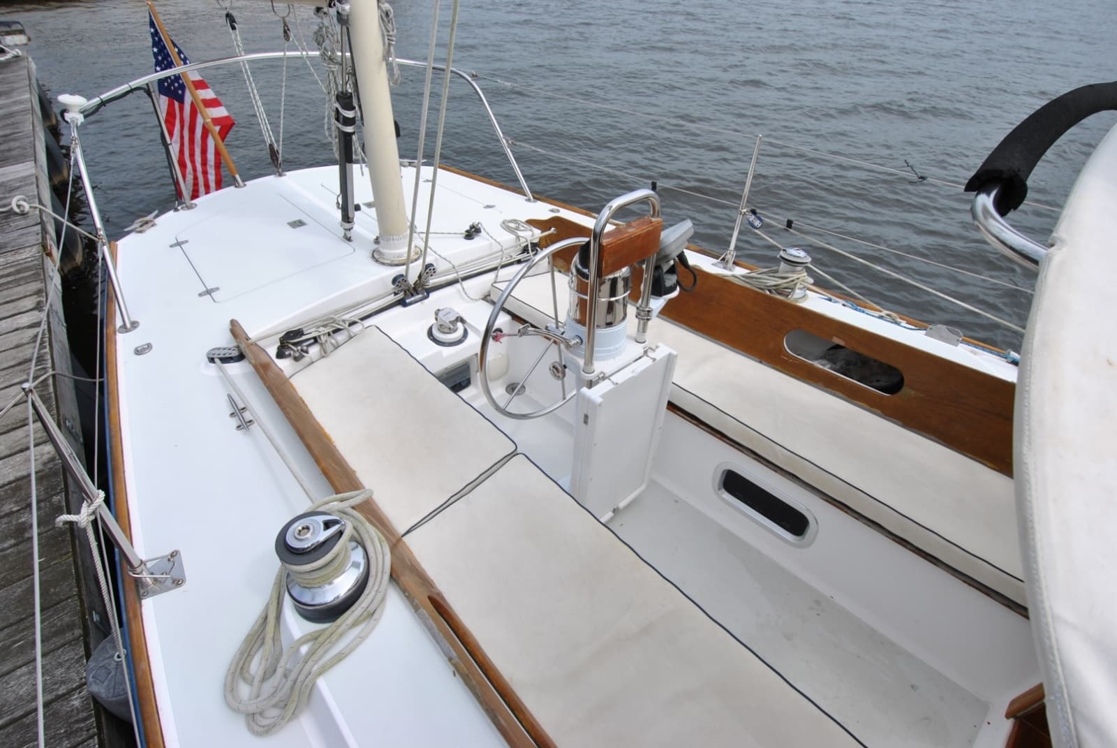 1998 Alerion 38 Express - Photo 14