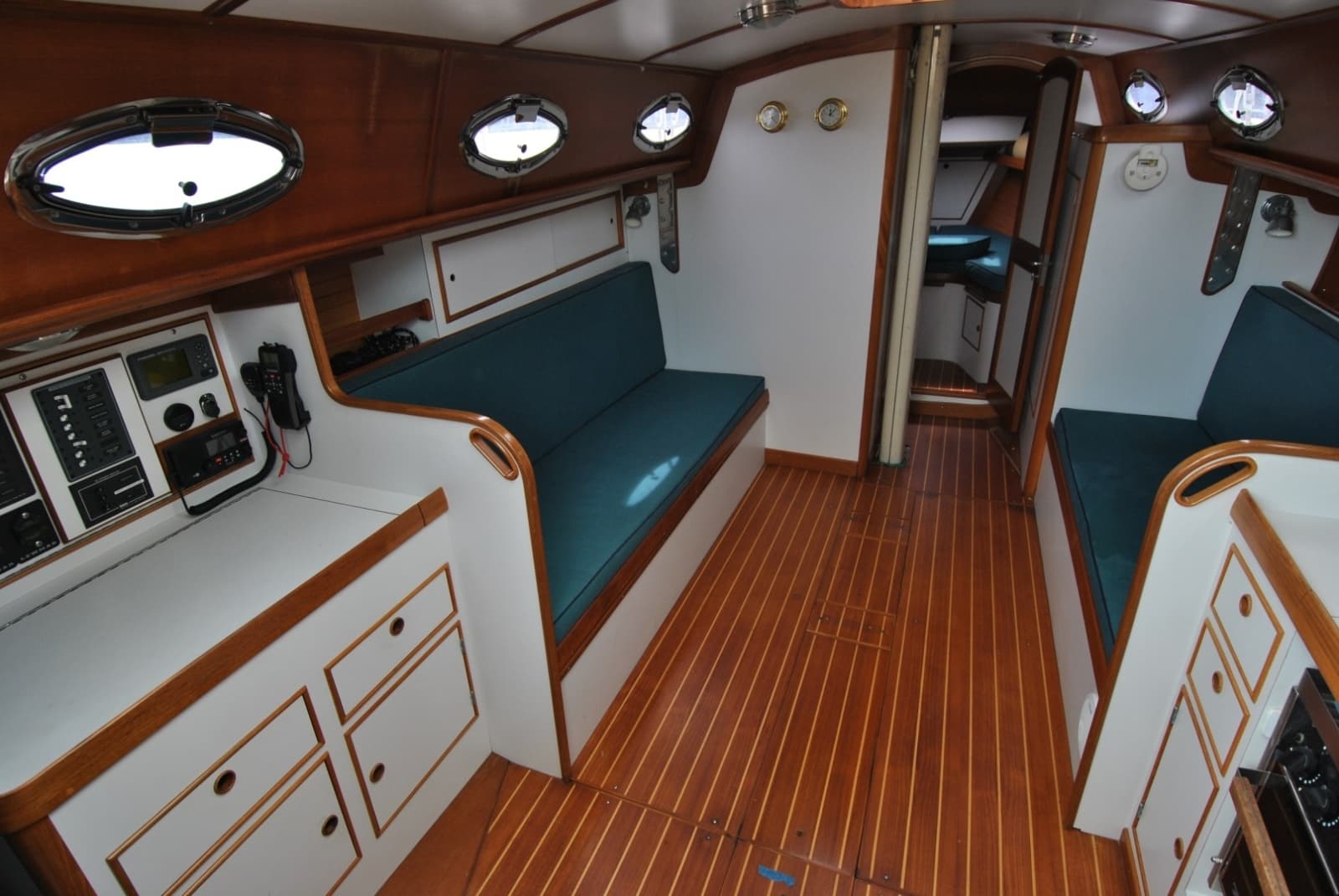 1998 Alerion 38 Express - Photo 3