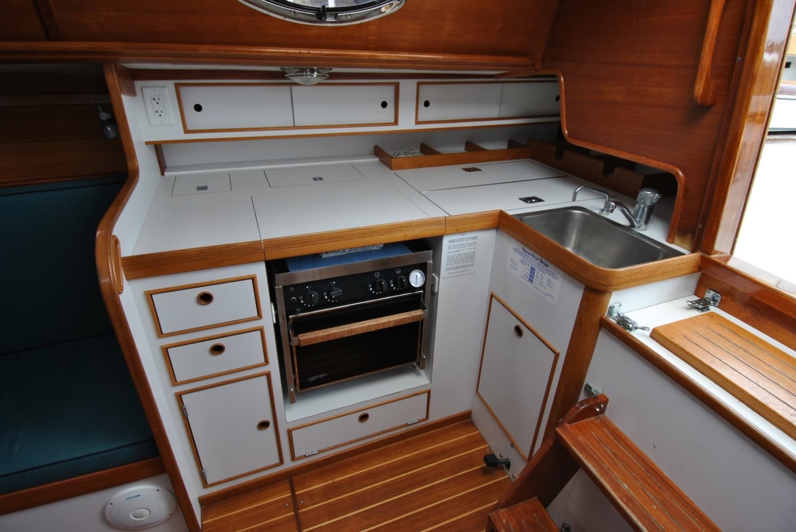 1998 Alerion 38 Express - Photo 8