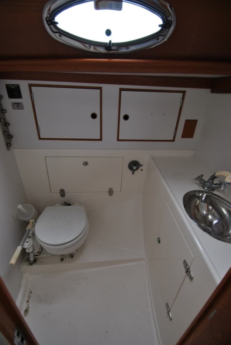1998 Alerion 38 Express - Photo 11