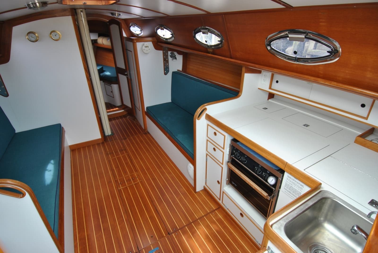 1998 Alerion 38 Express - Photo 4