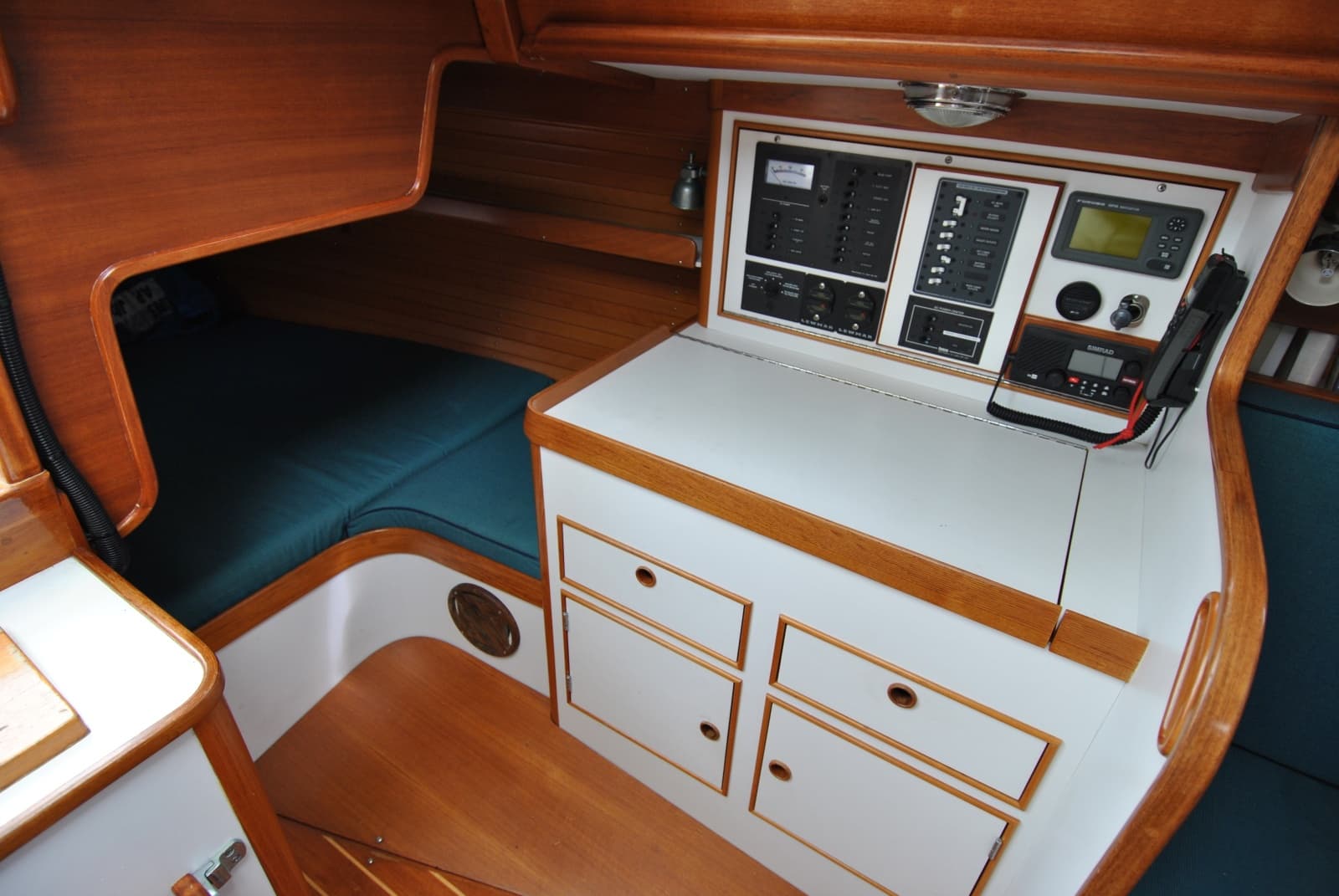 1998 Alerion 38 Express - Photo 6