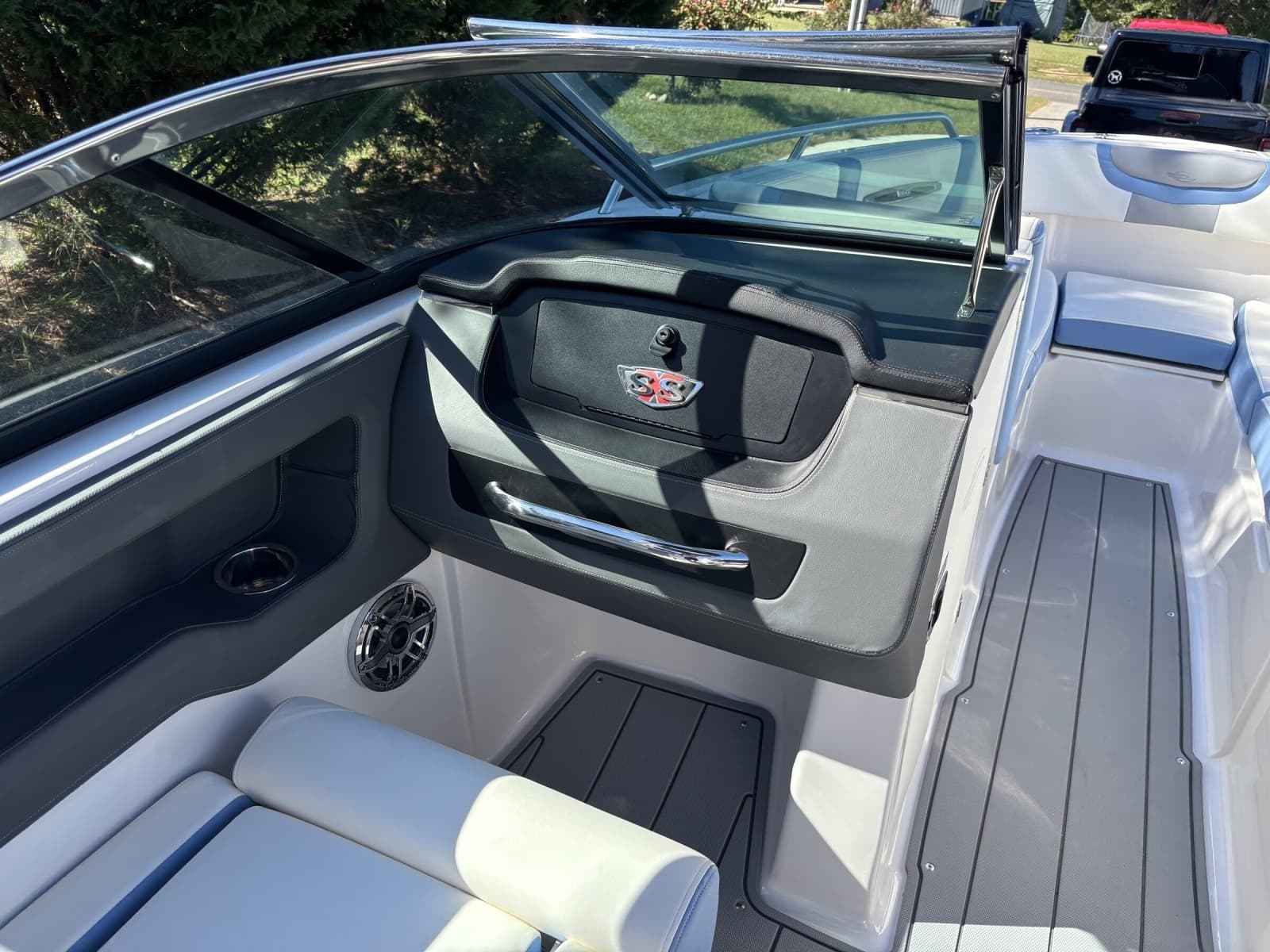 2023 Chaparral 247 SSX - Photo 62