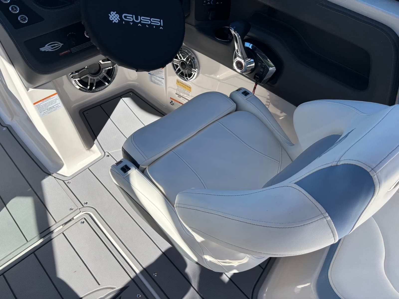 2023 Chaparral 247 SSX - Photo 28