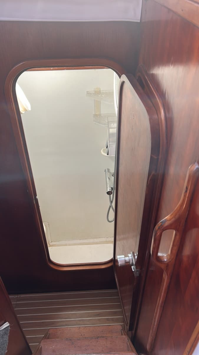 1990 Privilege 39 - Photo 60