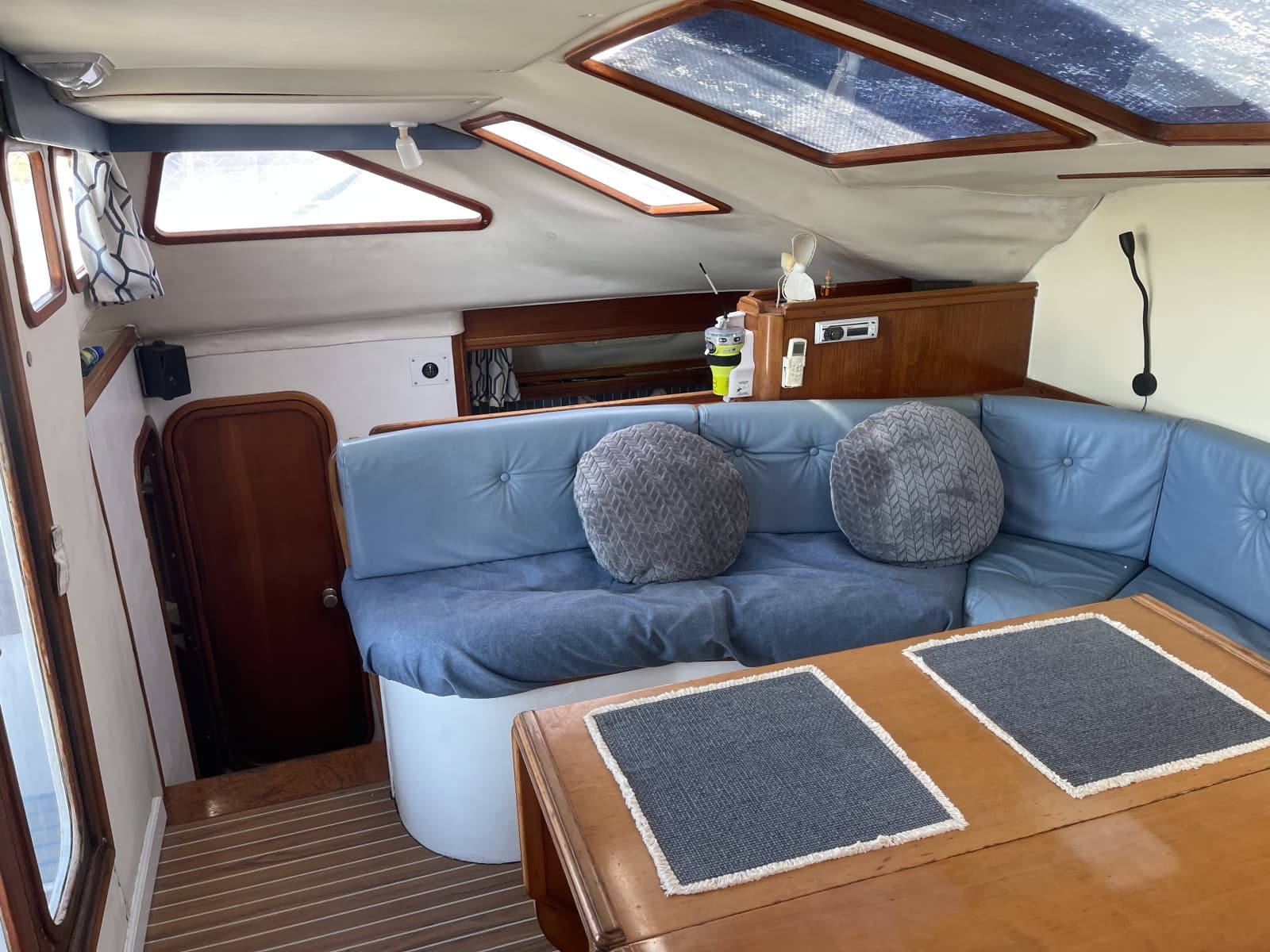 1990 Privilege 39 - Photo 35