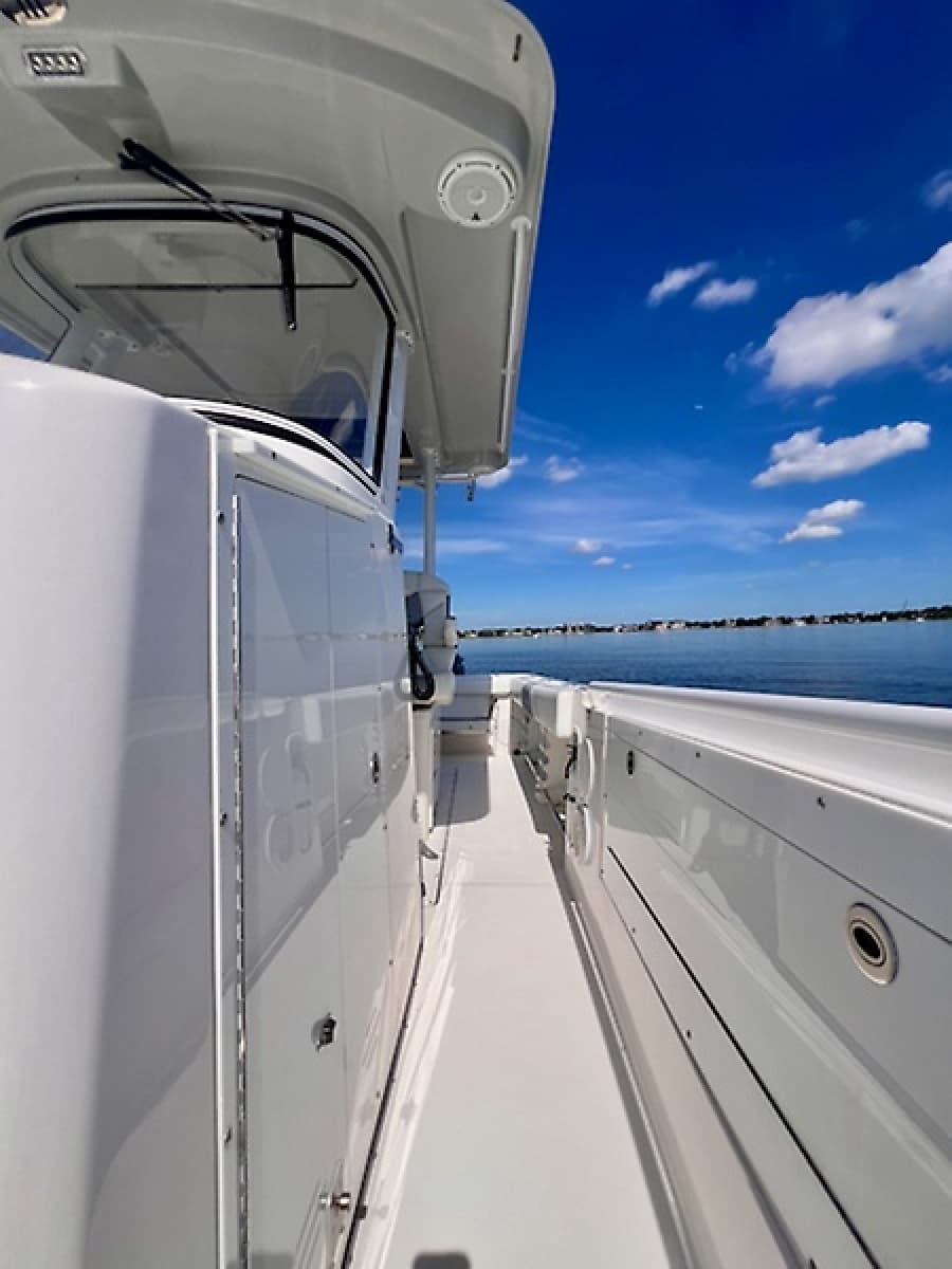 2018 Edgewater 320CC - Photo 40