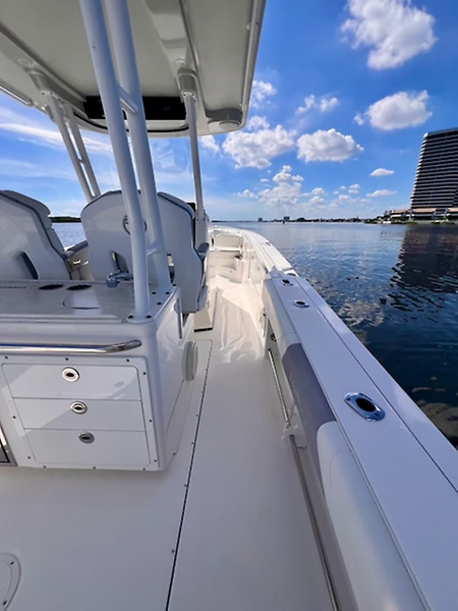2018 Edgewater 320CC - Photo 15