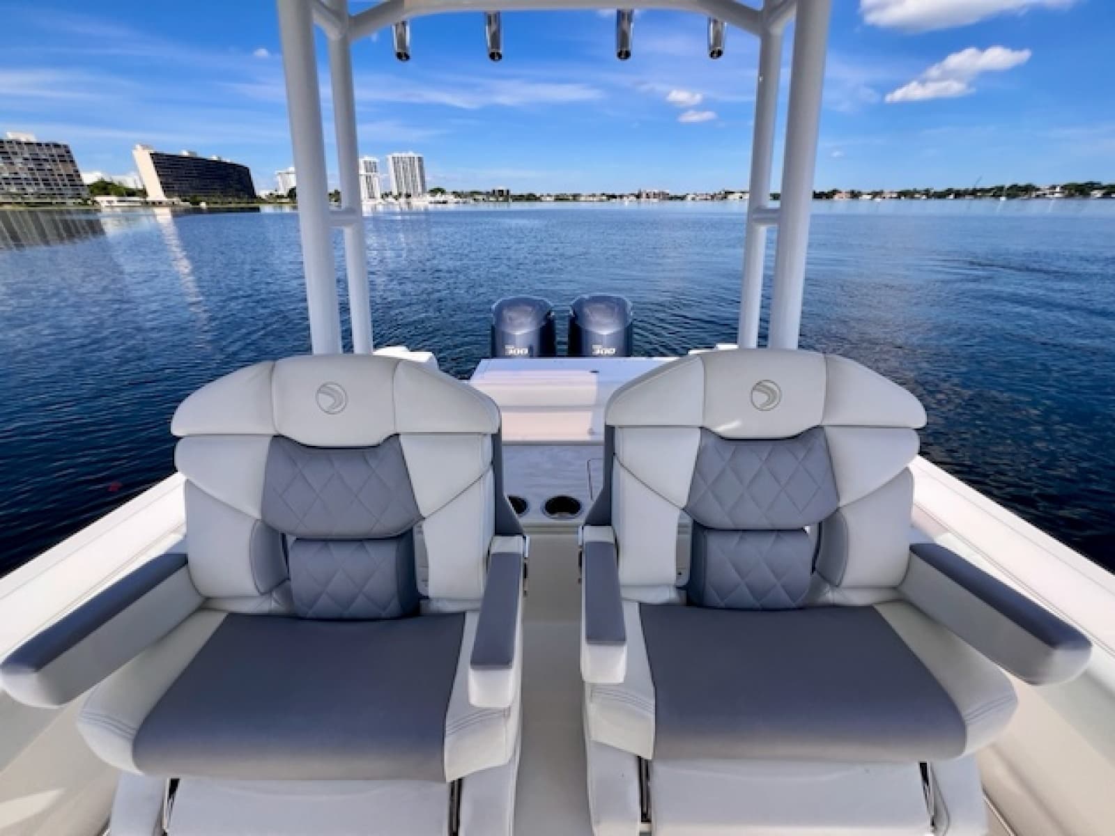 2018 Edgewater 320CC - Photo 26