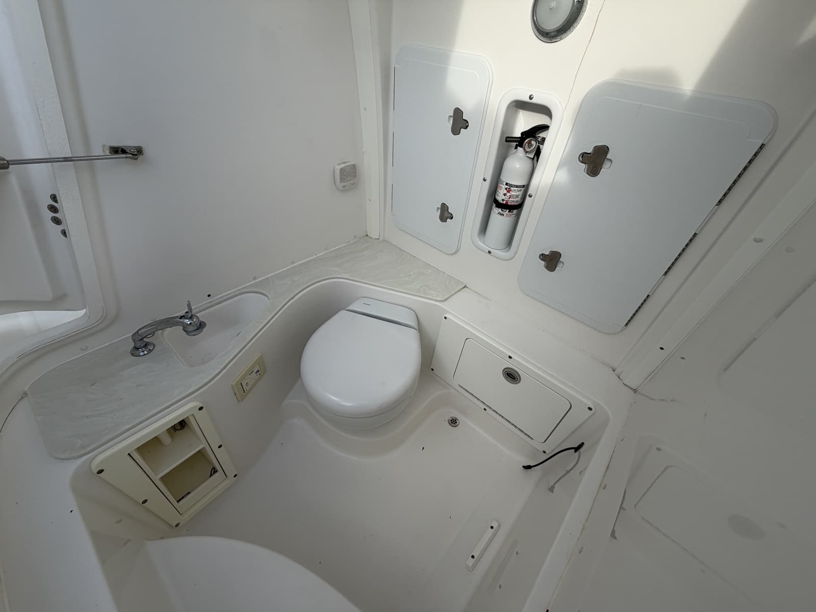 2020 Edgewater 262CC - Photo 34