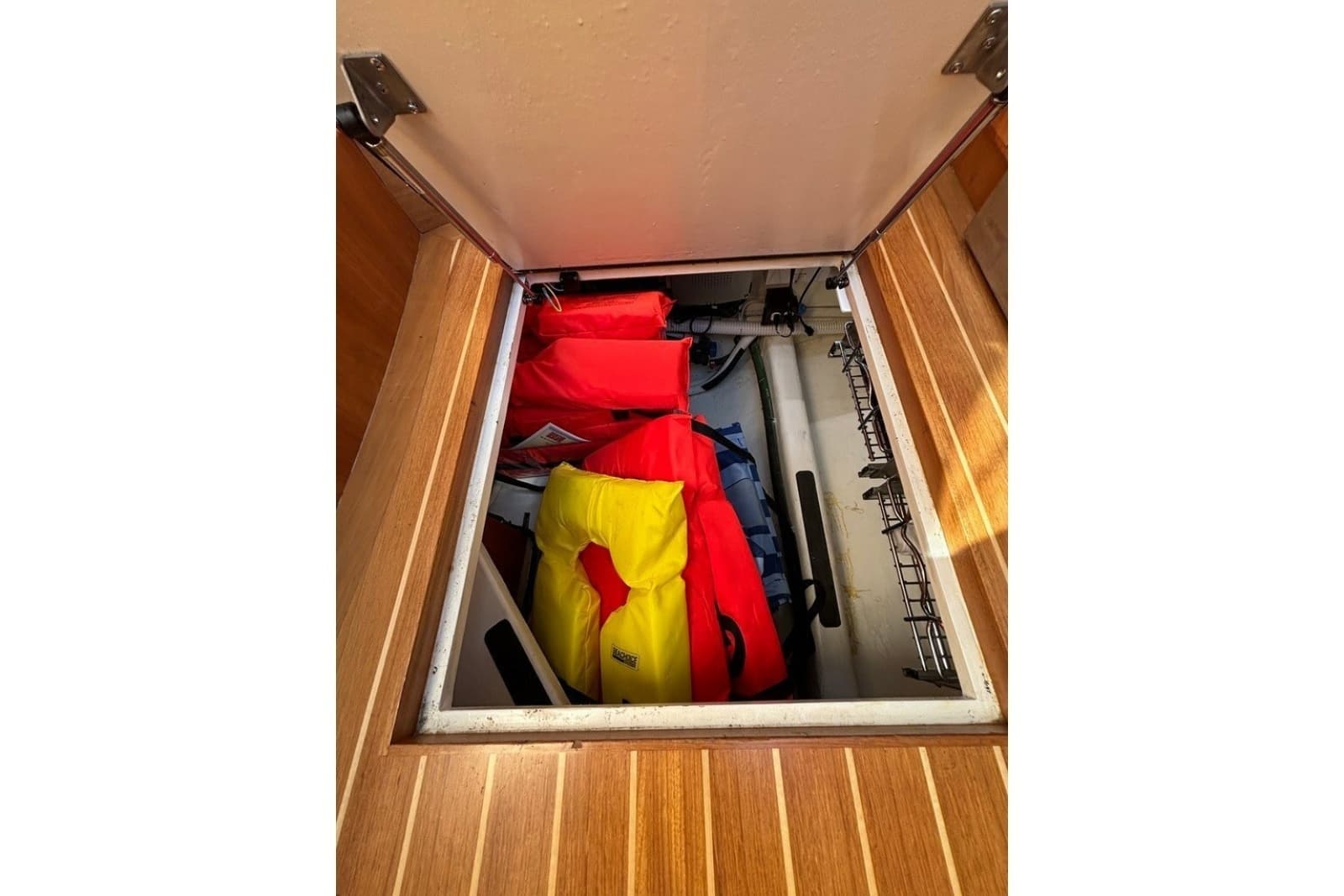 2018 Sabre 42 Express - Photo 37