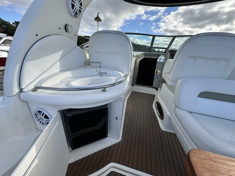 2006 Sea Ray 340 Sundancer - Photo 11