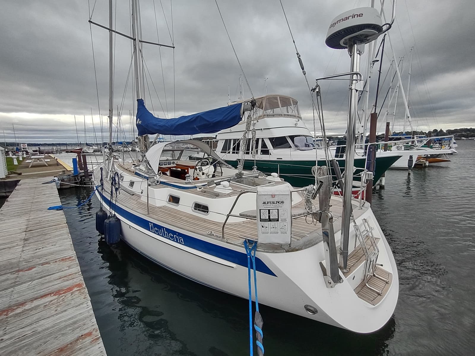 2004 Hallberg-Rassy 43 - Photo 47