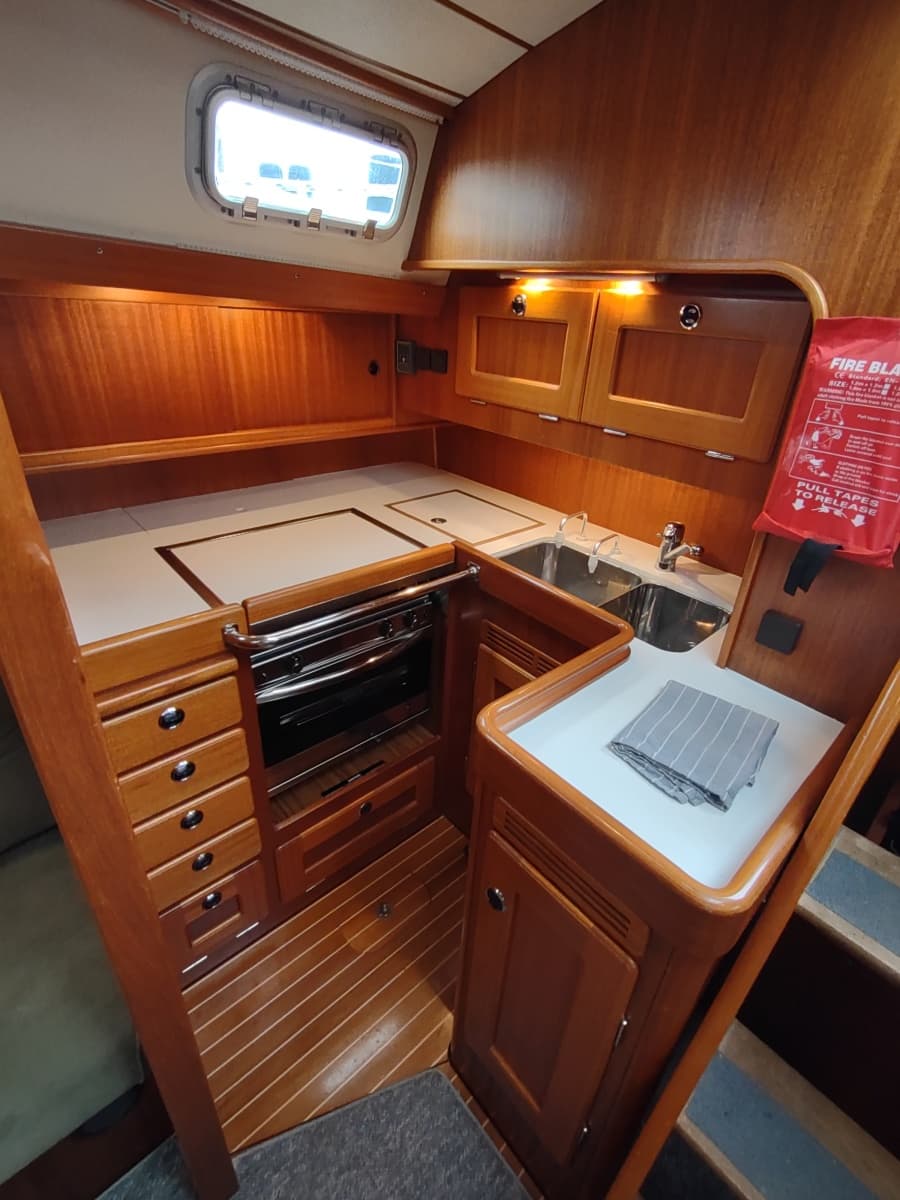 2004 Hallberg-Rassy 43 - Photo 20
