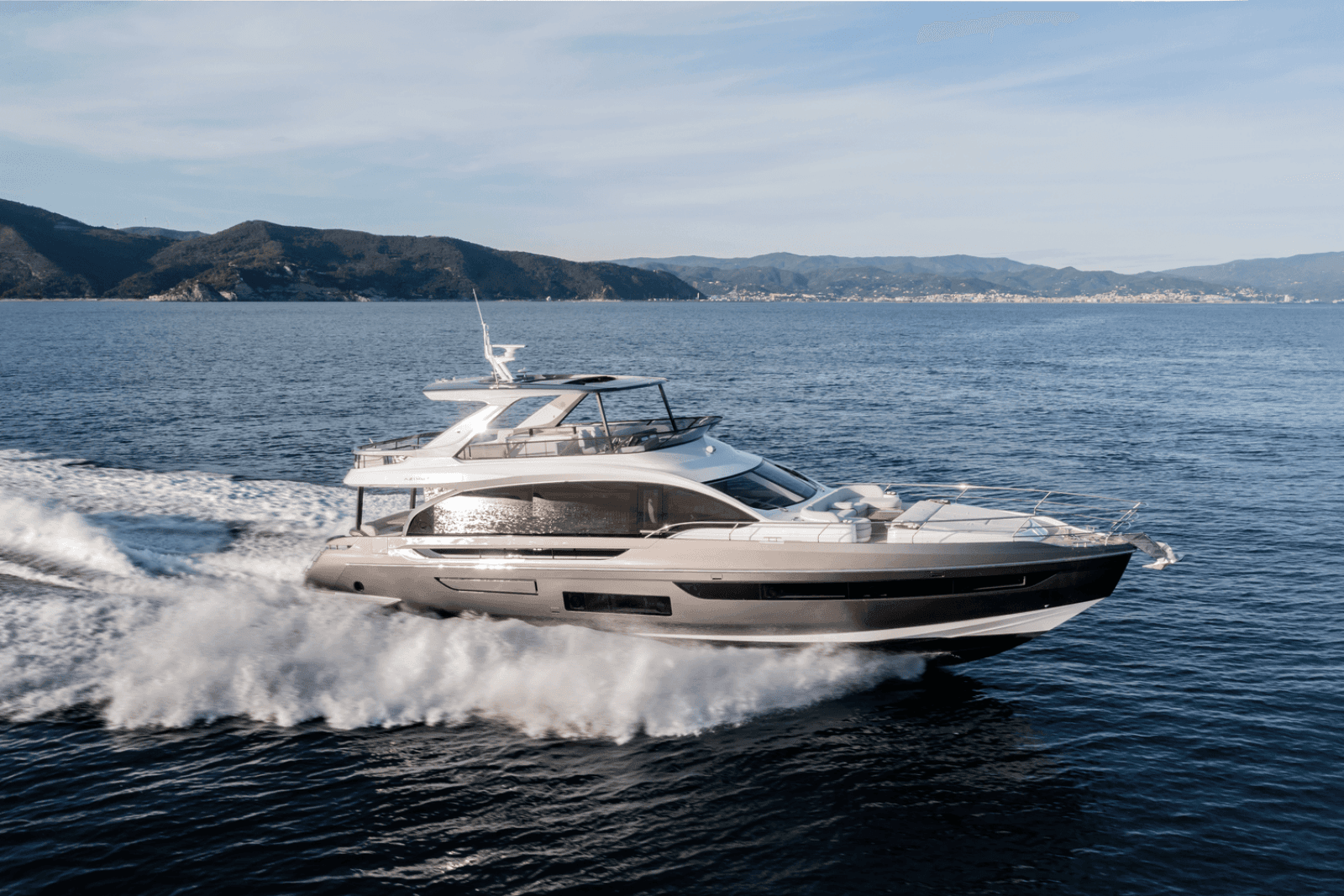 2025 Azimut Fly 72 - Photo 3