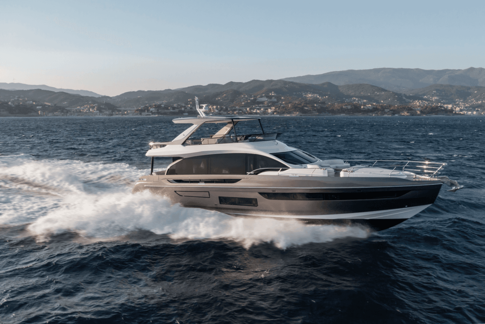 2025 Azimut Fly 72 - Photo 6
