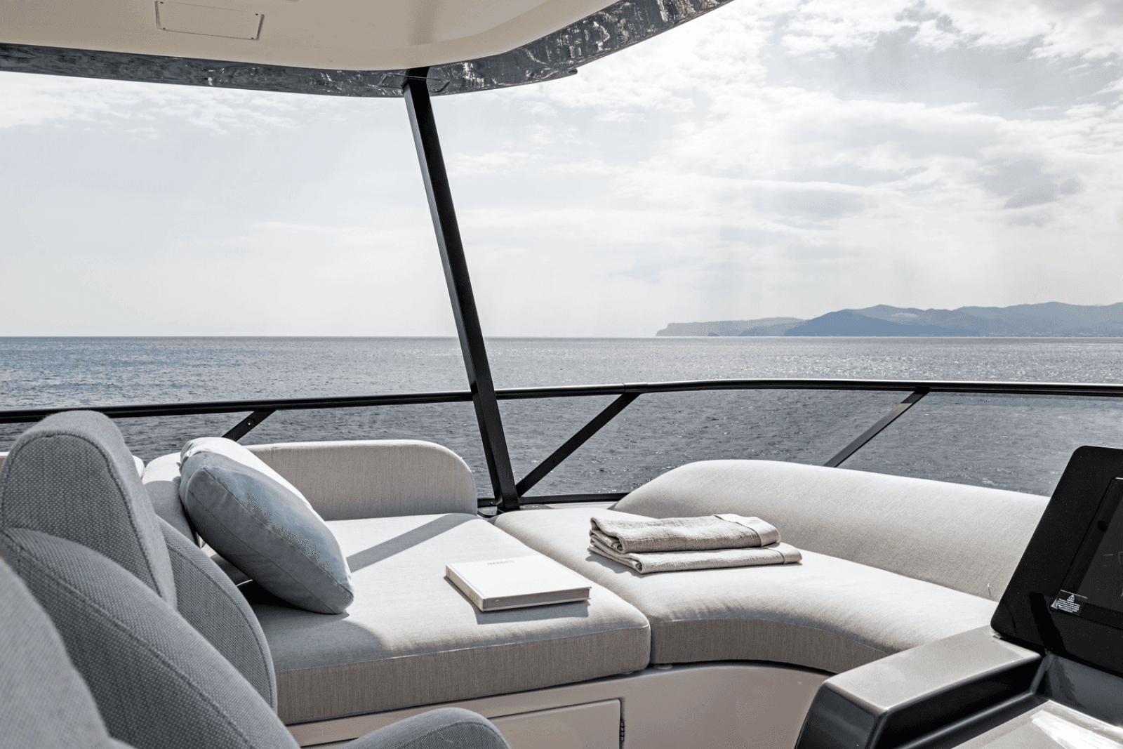 2025 Azimut Fly 72 - Photo 20