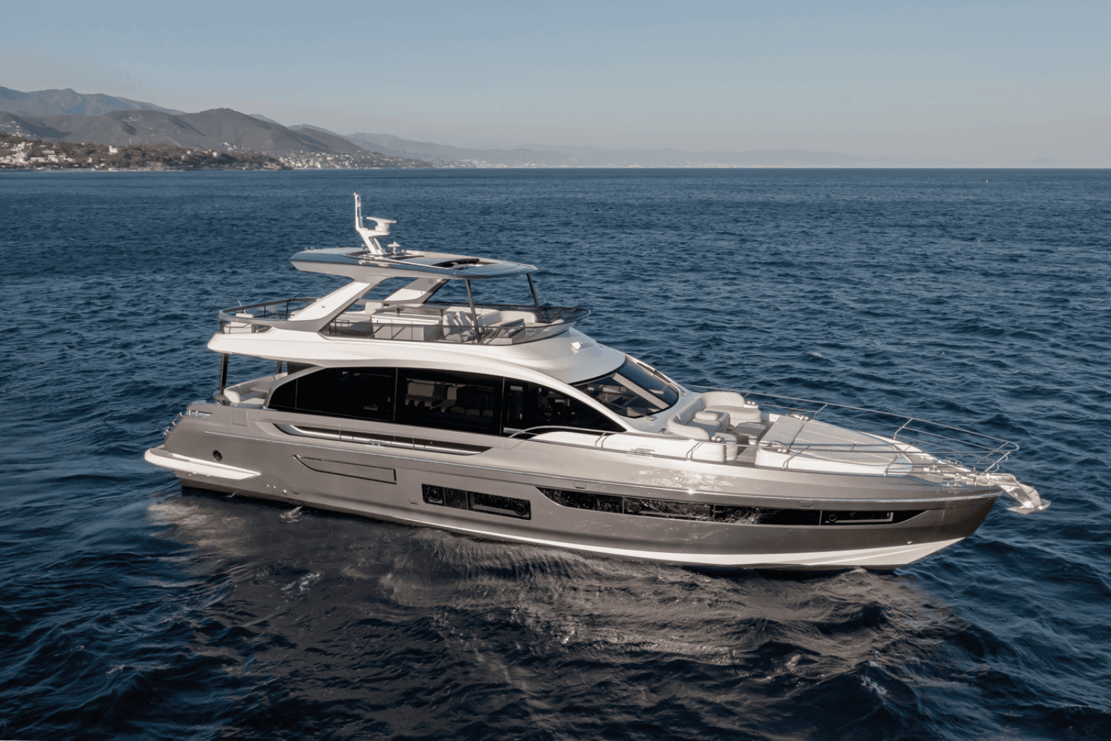 2025 Azimut Fly 72 - Photo 2