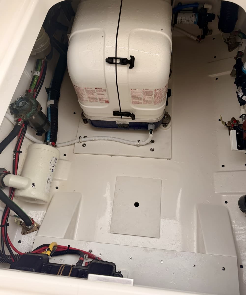 2026 Tiara Yachts 34 LX - Photo 25
