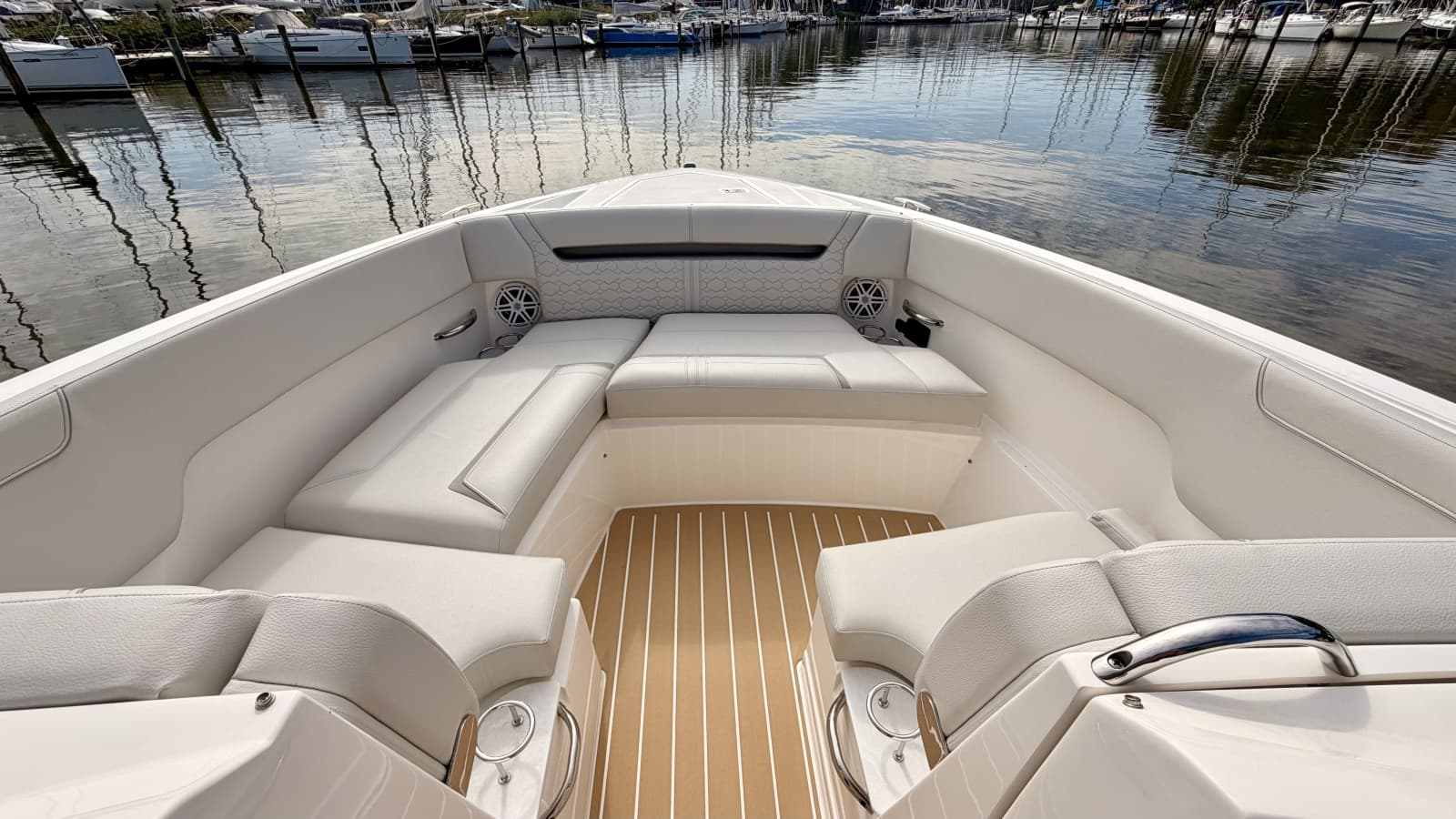 2026 Tiara Yachts 34 LX - Photo 5