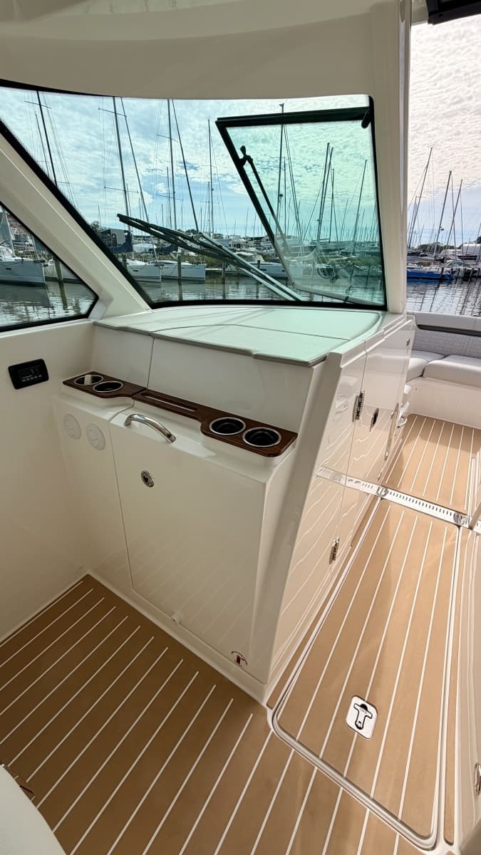 2026 Tiara Yachts 34 LX - Photo 14