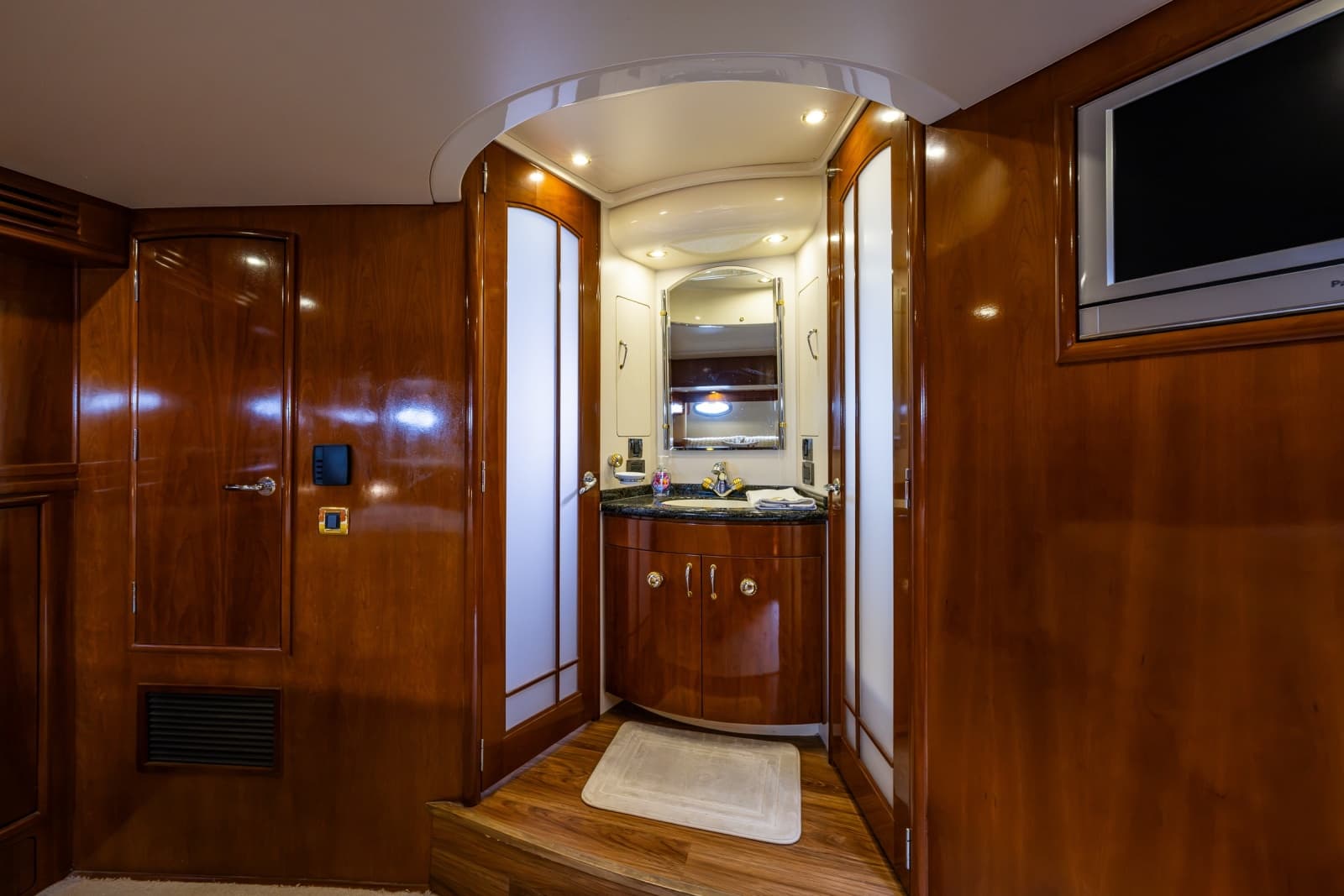 2003 Carver 530 Voyager Pilothouse - Photo 20