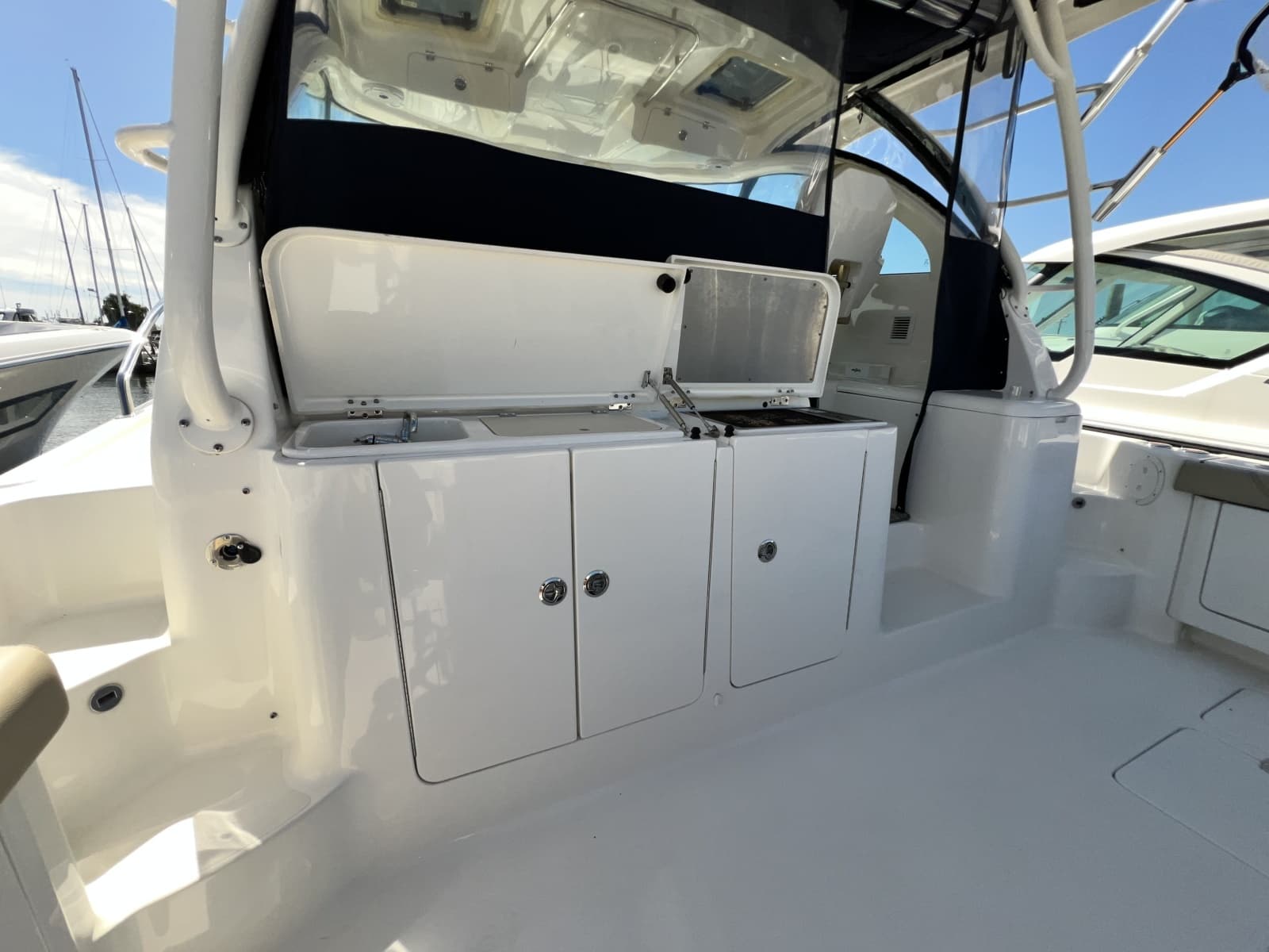2020 Pursuit 385 Offshore - Photo 26