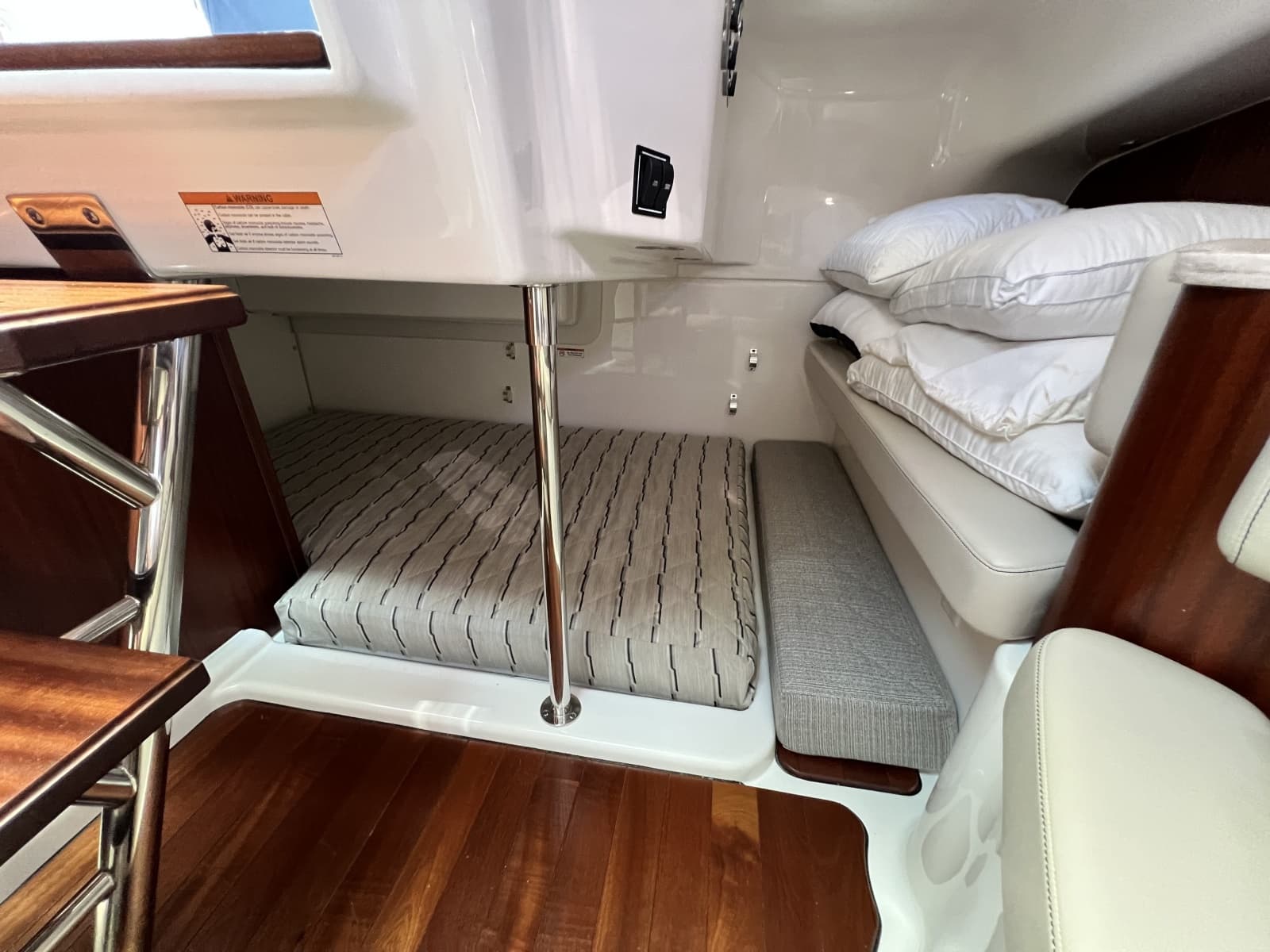 2020 Pursuit 385 Offshore - Photo 5