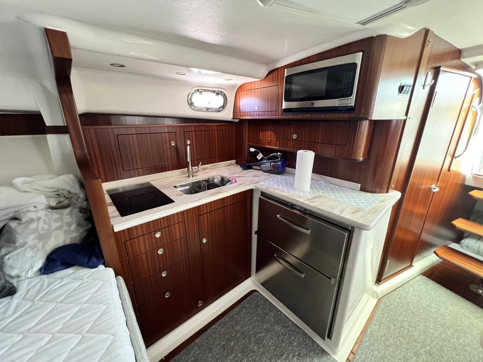 2020 Pursuit 385 Offshore - Photo 7