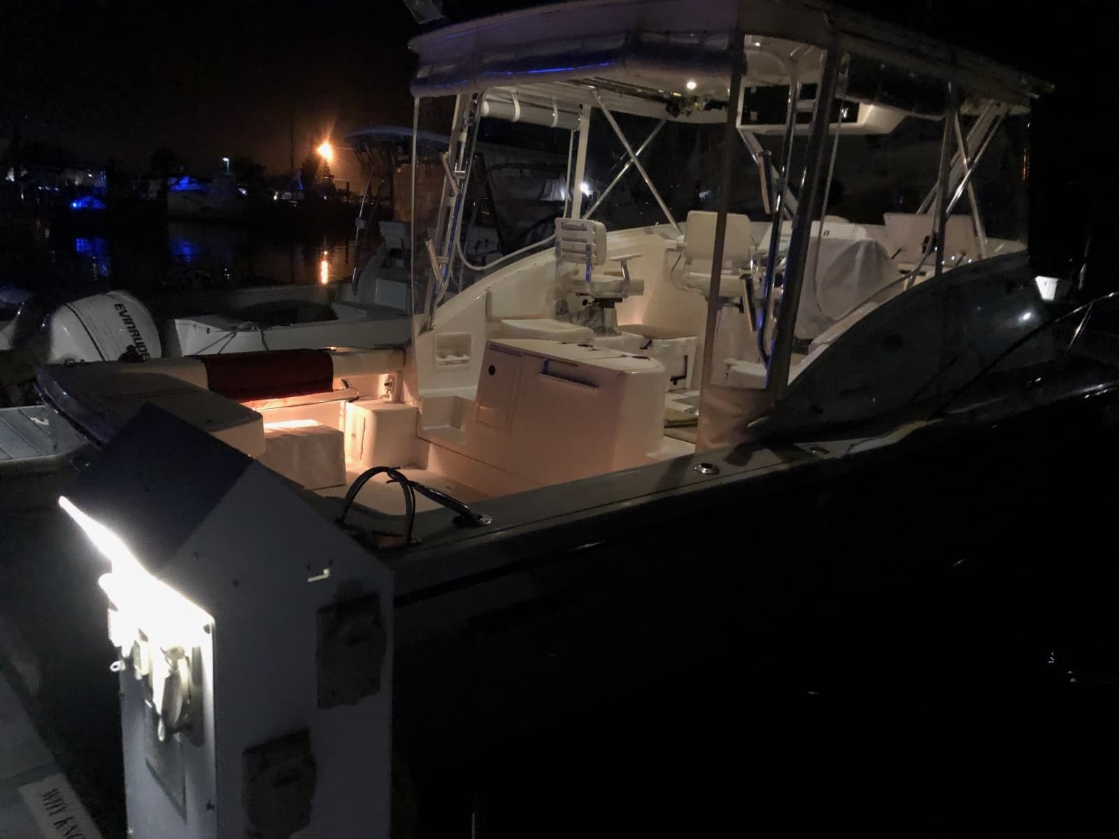 2003 Pursuit 3000 Offshore - Photo 8