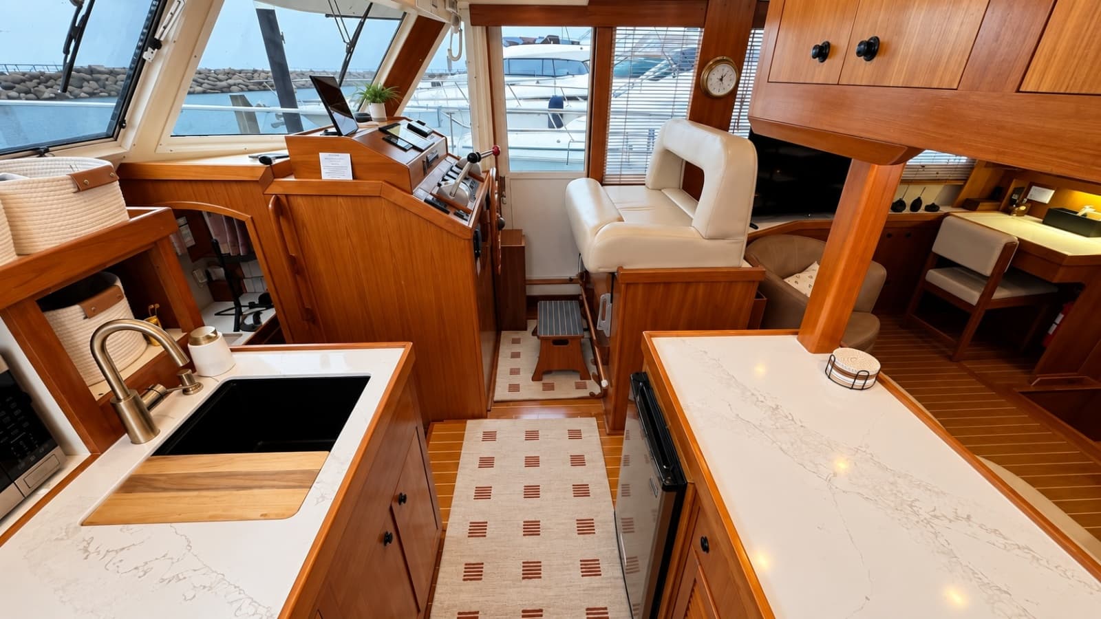 2001 Mainship 43 Trawler Aft Cabin - Photo 23