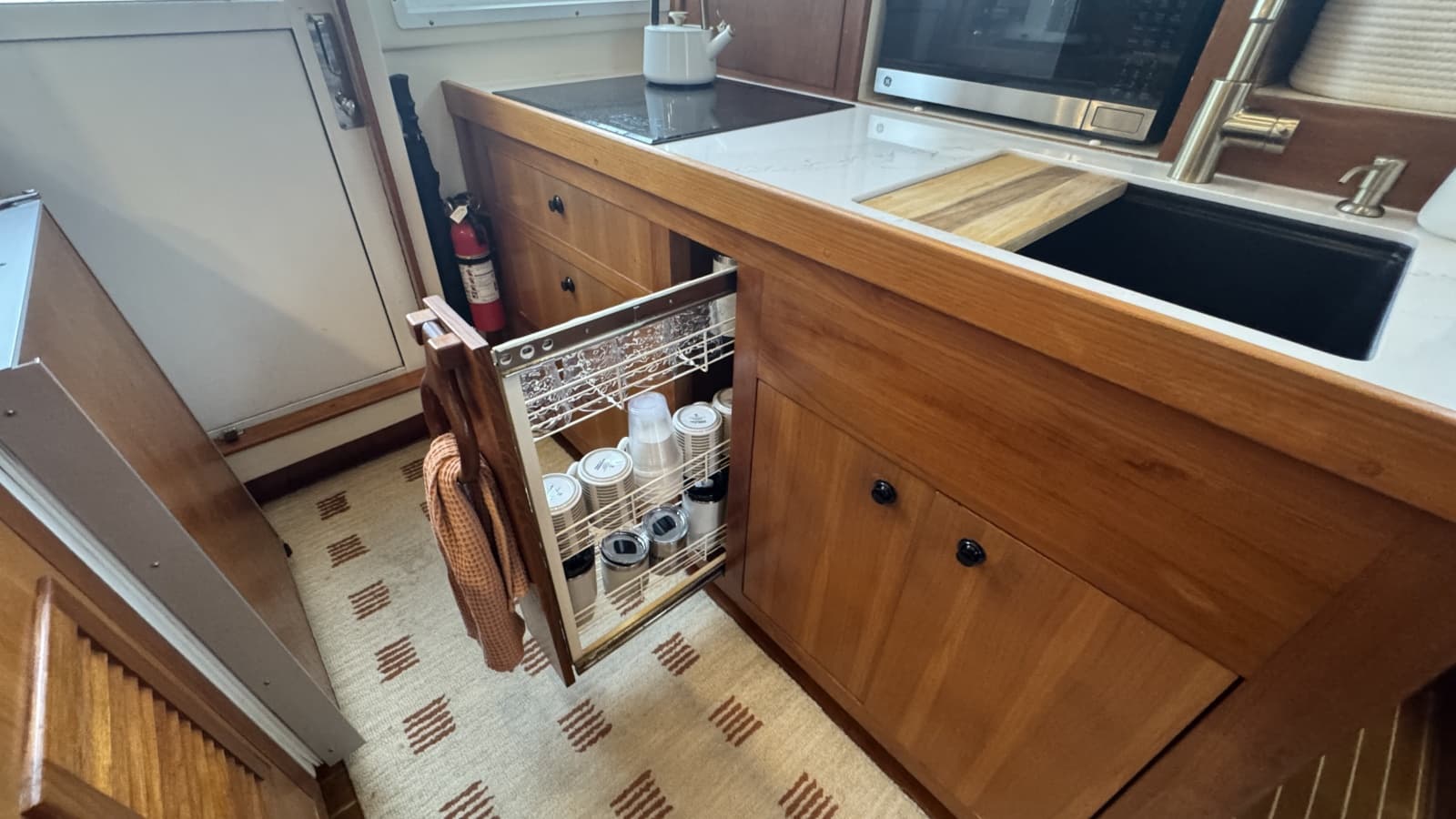 2001 Mainship 43 Trawler Aft Cabin - Photo 25