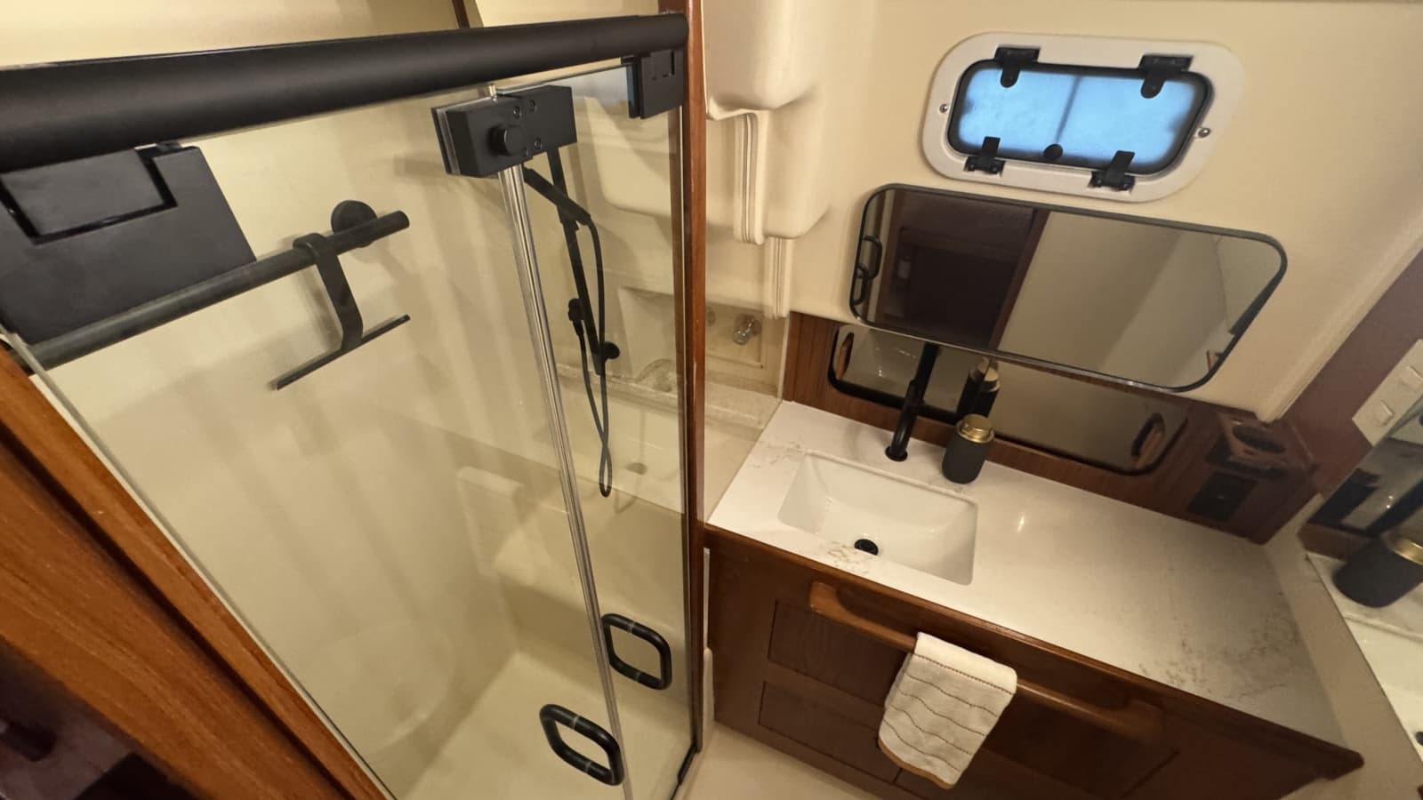 2001 Mainship 43 Trawler Aft Cabin - Photo 56