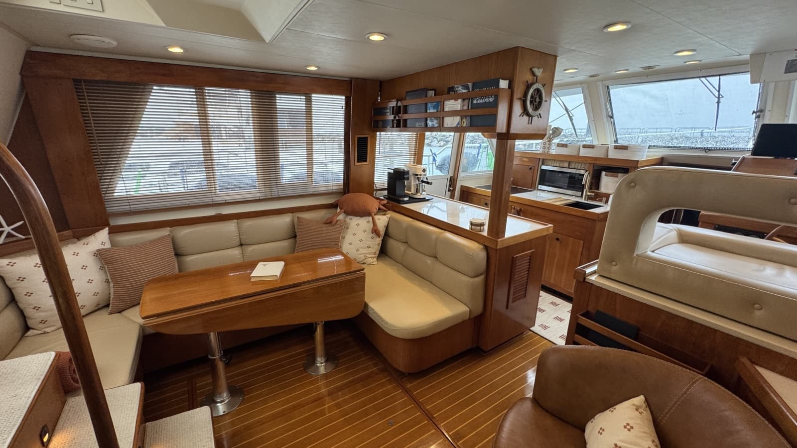 2001 Mainship 43 Trawler Aft Cabin - Photo 18