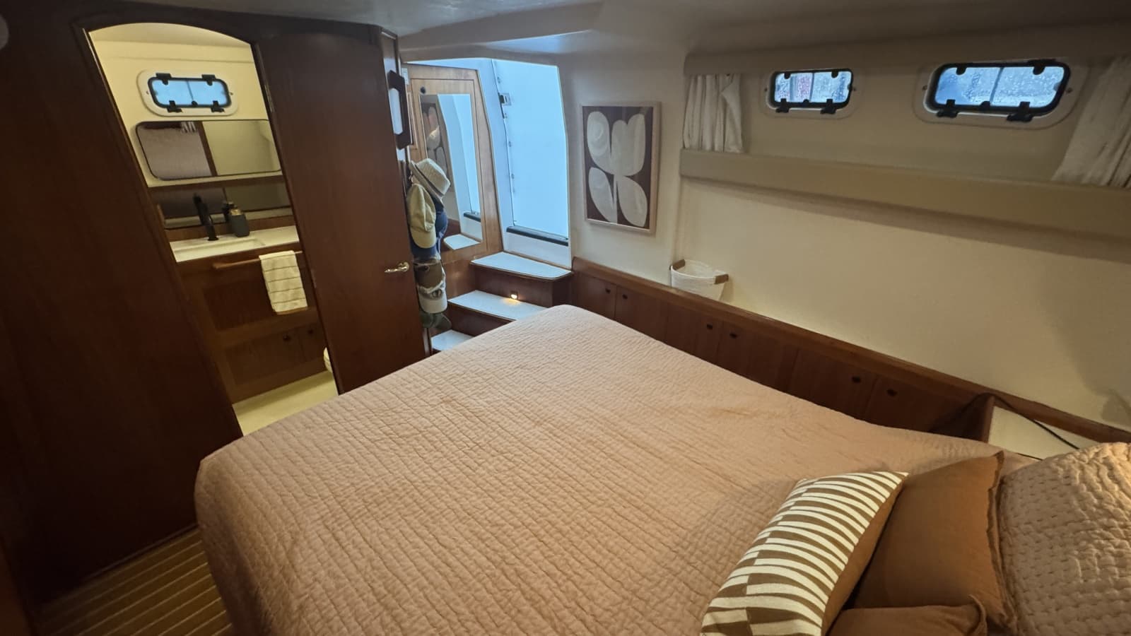 2001 Mainship 43 Trawler Aft Cabin - Photo 54