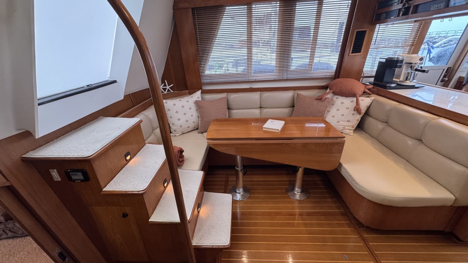 2001 Mainship 43 Trawler Aft Cabin - Photo 10