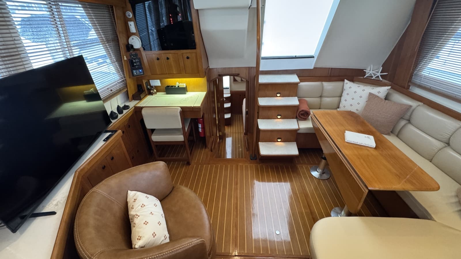 2001 Mainship 43 Trawler Aft Cabin - Photo 11