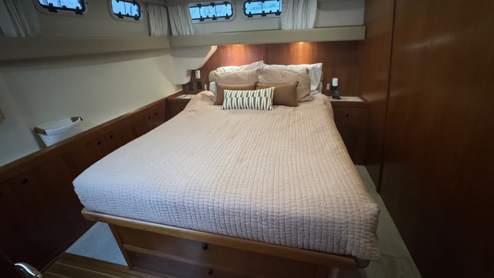 2001 Mainship 43 Trawler Aft Cabin - Photo 51