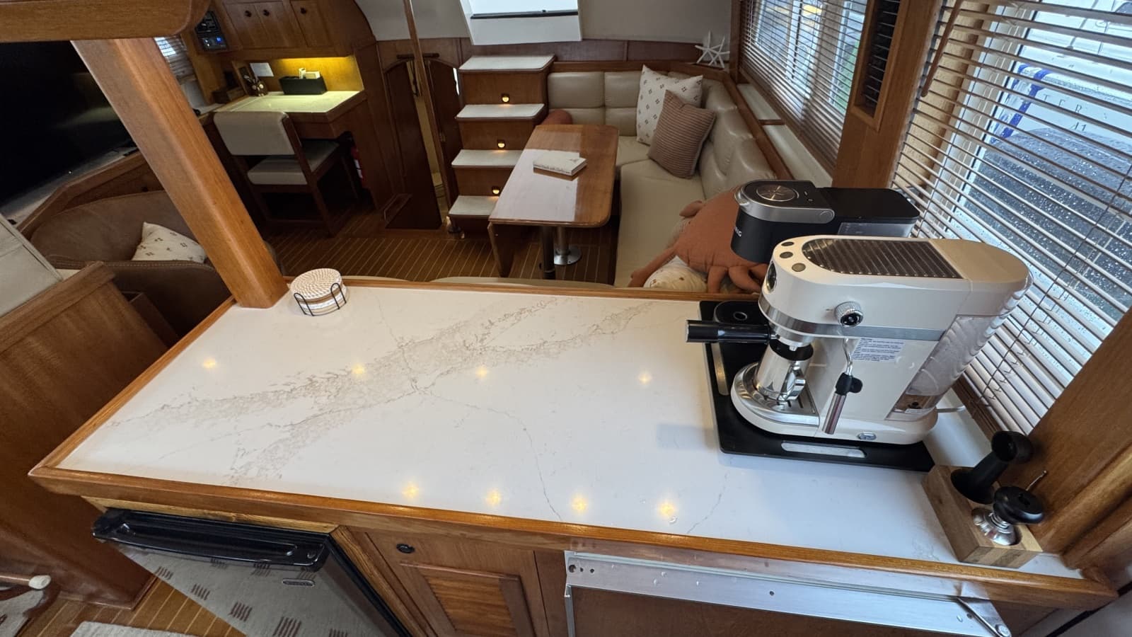 2001 Mainship 43 Trawler Aft Cabin - Photo 27
