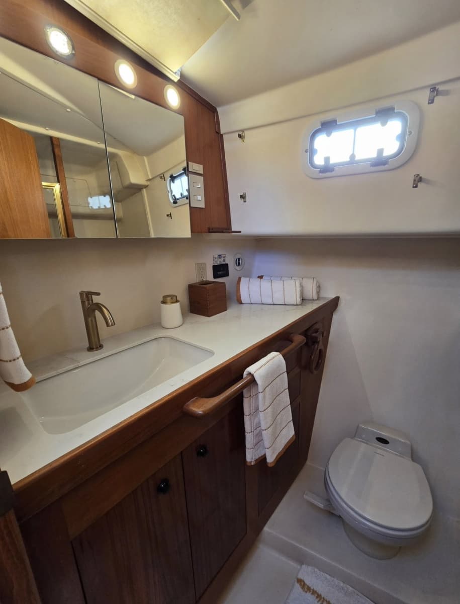 2001 Mainship 43 Trawler Aft Cabin - Photo 40